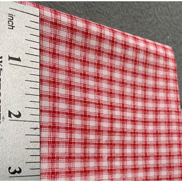 Red & White Gingham Checkered Fat Quarter Fabric Material Crafting Sewing - Picture 2 of 3
